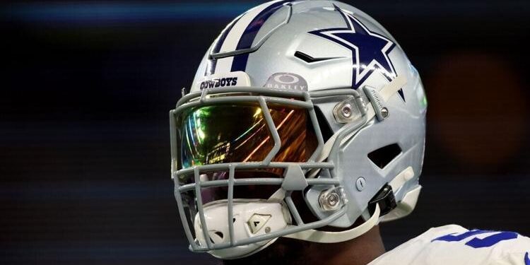Report: No surgery for Cowboys’ DeMarcus Lawrence (foot)