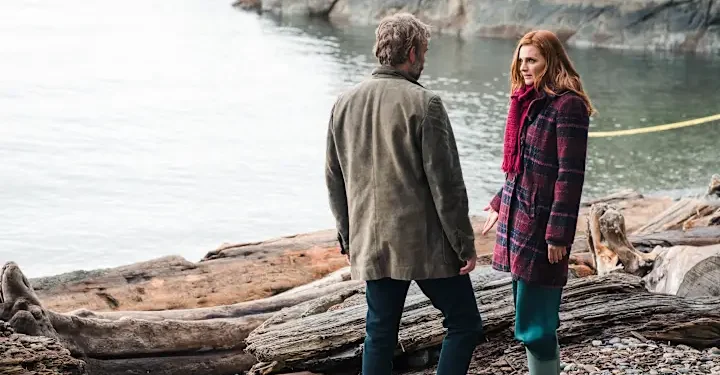 Attention Absentia fans! Stana Katic guest stars in Murder in a Small Town Episode 3 (Preview)