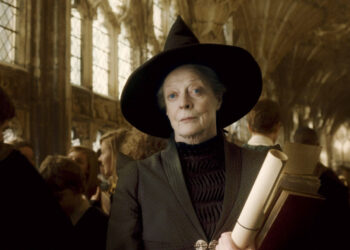 FOREVER Wands up in Memory of Maggie Smith