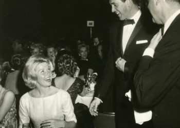 Golden Globe Moment: Rock Hudson Congratulates Doris Day, 1960