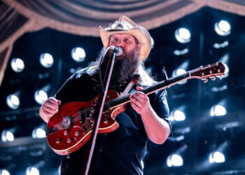 Chris Stapleton review – bringing southern comfort to the Manchester drizzle