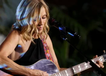 Sheryl Crow: ‘Resurrecting Tupac with AI is hateful’
