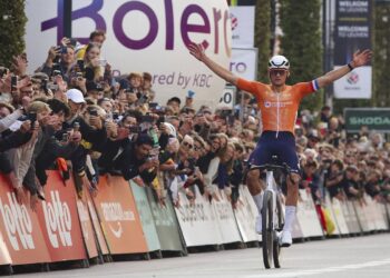 EXCITING NEWS: Van der Poel Dominates Gravel World Championships, Securing Back-to-Back Title