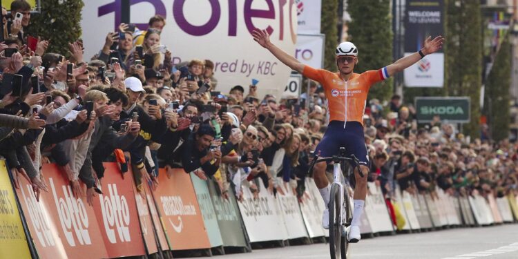 EXCITING NEWS: Van der Poel Dominates Gravel World Championships, Securing Back-to-Back Title
