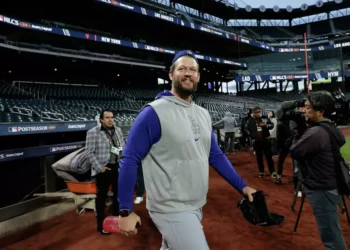 ‘They cheated’: Dodgers’ Clayton Kershaw takes verbal shot at Astros’ Jose Altuve, Alex Bregman