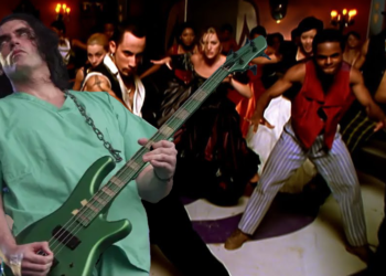 What If TYPE O NEGATIVE Wrote BACKSTREET BOYS’ “Everybody (Backstreet’s Back)”?