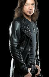 Stryper Frontman Michael Sweet Undergoes Thyroid Surgery