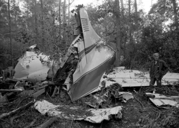 Epic Tragic in History Today: Plane crash kills 3 members of Lynyrd Skynyrd