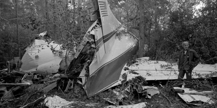 Epic Tragic in History Today: Plane crash kills 3 members of Lynyrd Skynyrd