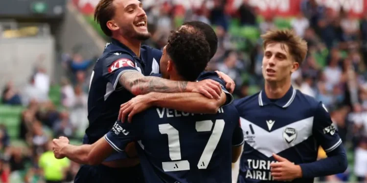 Melbourne Victory end three-year Isuzu UTE A-League drought as Socceroos pair shine