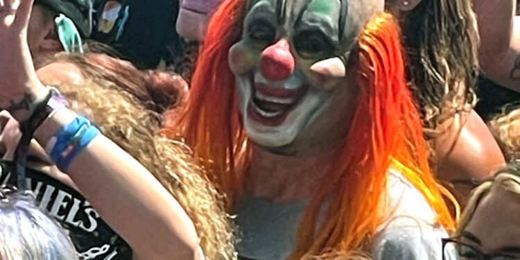 “I Felt the Whole Stage Moving”: Slipknot Takes Us on Their 25th Anniversary Tour