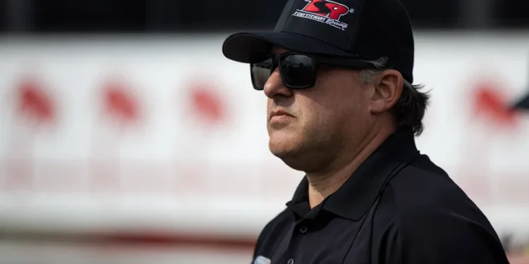 Rest in Peace: Tony Stewart And NASCAR World Mourn the Loss of Fan-Favorite Eldora Speedway Icon By Chintan Devgania