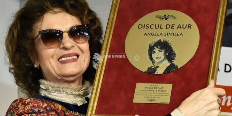 Lansare de albume şi sesiune de autografe ale artiştilor Angela Similea şi Marius Ţeicu