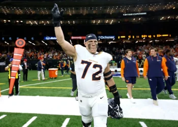 Garett Bolles secures four-year extension with Broncos