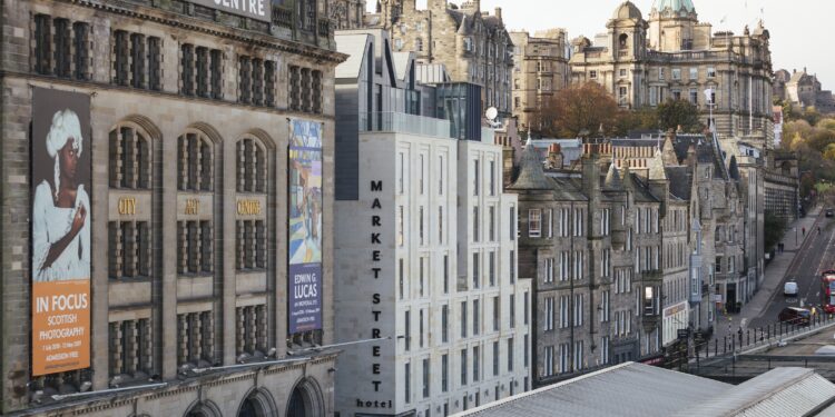 Market Street Hotel offers a blend of Edinburgh’s past and present, serving as a gateway to the city’s news and history.