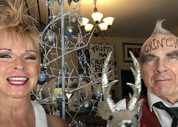 This Sunday, Robert Fripp and Tommy Haah will be leading a singalong of “We Wish You a Merry Christmas” during lunch.