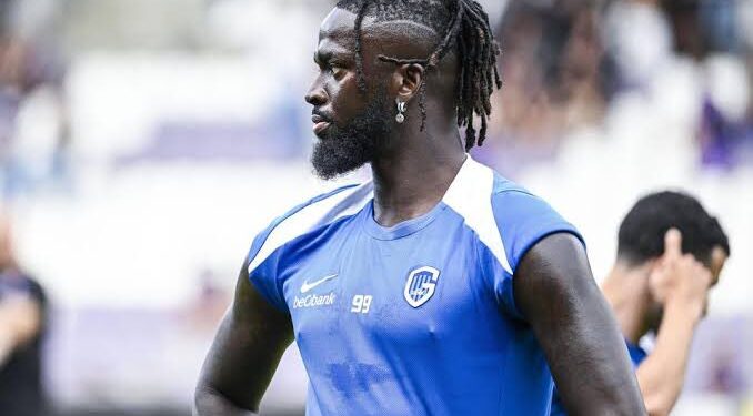 Exclusive From Girona: El delantero nigeriano pretendido por el Girona reparte alegría navideña con actos de generosidad