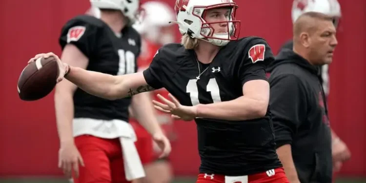 Wisconsin’s Mabrey Mettauer expects to enter transfer portal as Badgers’ QB exodus continues.