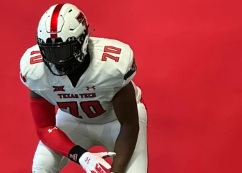 Michigan Football: Wolverines remain locked in a battle for 5-star Alabama commit