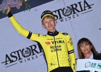 Ex-Visma-renner onthult een grappig incident uit zijn ritzege in de Giro: “Die avond sms’te Wout van Aert me om te zeggen dat hij trots was op de manier waarop ik ermee omging.”