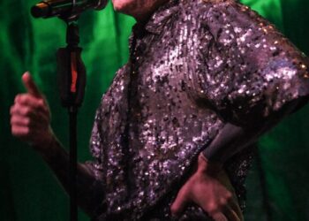 The Sisters of Mercy put on a great show at the Brooklyn Paramount, sharing the stage with Blaqk Audio