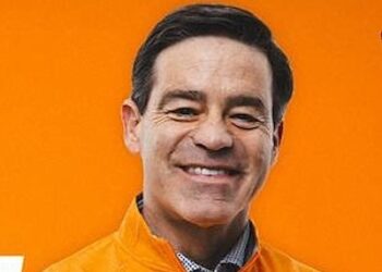 FINALLY: Former Titans announcer named ‘Voice of the Vols’ Due to..