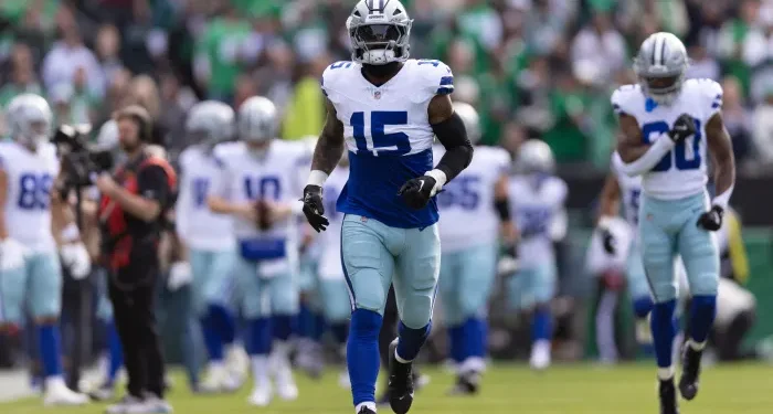 Dallas Cowboys waste no time filling Ezekiel Elliott’s vacant roster spot ahead of Week 18 with newest signing