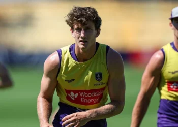 Dockers forward hurt, star midfielder impresses