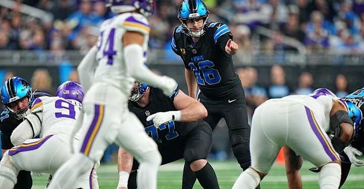 Lions’ Win Over Vikings Showed Difference Between Jared Goff and Sam Darnold