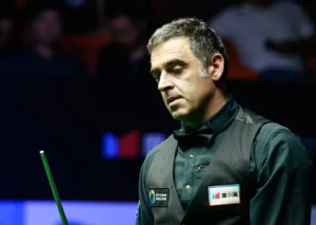 ALL GONE RON Ronnie O’Sullivan OUT of another snooker tournament after ‘losing the plot’ and snapping cue before the Masters
