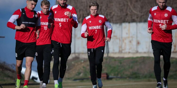 АКТУАЛИЗИРАНЕ: Цска направи последна подготовка преди утрешния мач. See more of the Обзор на тренировъчния ден в 👇👇👇…. 