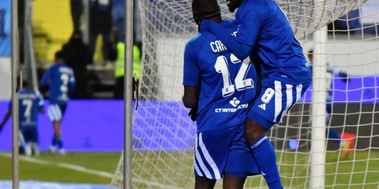 7 поредни след 9 години! Ето защо Хулио Веласкес не каза лоша дума за Станислав Генчев