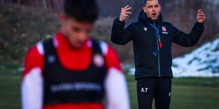 СОФИЙСКИ АРМЕЙЦИ: Смелото решение на Александър Томаш може да ни изкара срещу Левски. Научете повече на 👇 👇 👇 