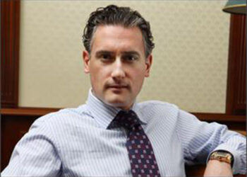 Кирил Домусчиев планира да закупи Левски София и да обнови стадиона и цветовете на екипите