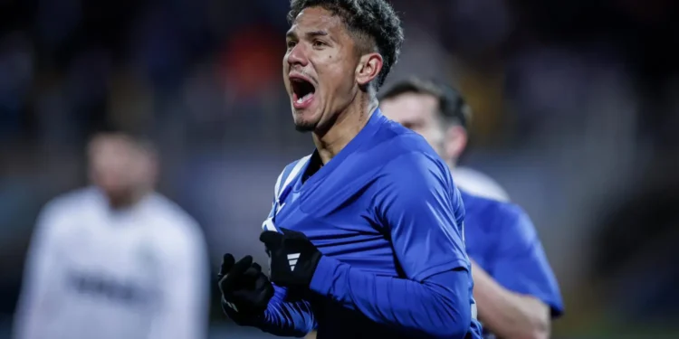 ДОКЛАД: Евертон Бала се срещна с агента си след блестящите мачове за Левски. Прочетете повече В 👇 💙 👇 