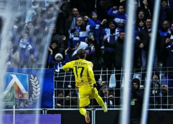 ЧУВСТВАЙТЕ СЕ КАТО У ДОМА СИ: ХУЛИО ВЕЛАСКЕС ХВАЛИ ДОМИНИРАЩИЯ ЕКСПЛЕЙ НА ЛЕВСКИ СОФИЯ!. Научете повече за статията на 👇 👇 👇🔥💙