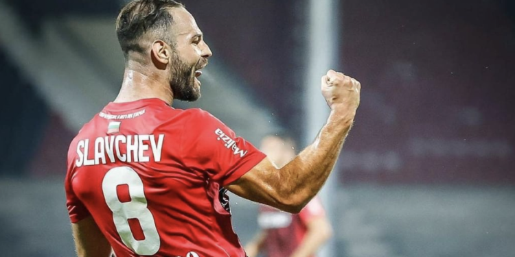 Без операция няма да мине! Най-известният в състава на Локо Сф отпада от сметките