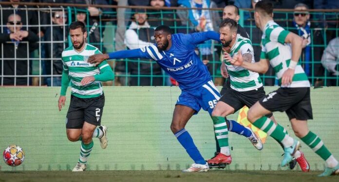 В Мартиника ликуват💙: Трансферът в Левски изправя Карл Фабиен пред битка за титлата. Научете защо при👇👇👇