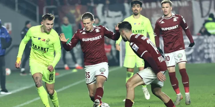 EXCLUSIV: Este liber să părăsească Rapidul și-a reziliat contractul, Viorel Moldovan rupe tăcerea asupra viitorului fotbalistului belgian. Citiți mai multe despre articol la 👇 👇 👇 