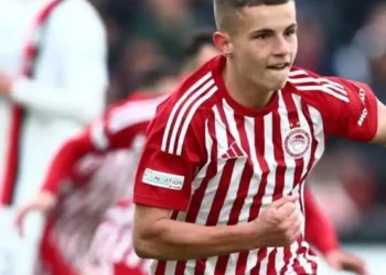 ЦСКА София ще разкрие гръцката сензация Музакитис срещу Ботев Пловдив пред своите фенове в предстоящия мач