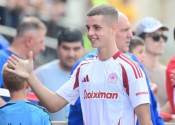 Ботев Пловдив предлага 15 милиона за гръцкия талант Музакитис, като той подписва седемгодишен договор, документите почти готови, а полетът за България е насрочен