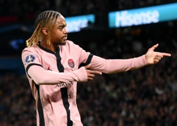 La star du Paris Saint-Germain, Bradley Barcola, teste positif à un contrôle anti-dopage effectué par la FIFA, il est suspendu pour l’instant, l’enquête étant toujours en cours