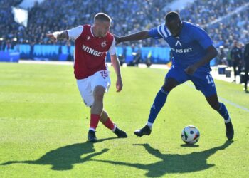 Важен шеф пристига да подпали „Герена“ с оферта, може да остави Левски без атака за Лудогорец. Citiți mai multe despre articol la…. 