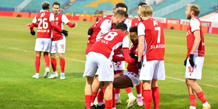 ТОЧНО В: „ЦСКА и „ментето“ Локило пратиха бай Хараламби в храстите – злобен, мразещ и завистлив“.Научете повече на 👇 👇 👇 