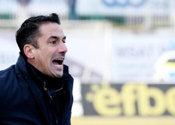 Ярост с червен картон: Веласкес избухва след противоречиво решение срещу Тича