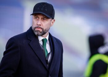 Синя революция: Левски разби непобедимата серия на Лудогорец с категорична победа