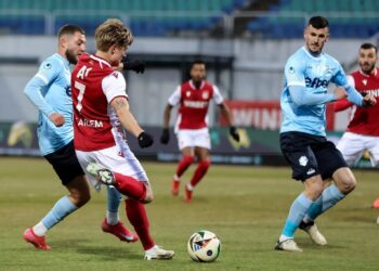 СТРАННИЯТ СЛУЧАЙ СЪС СКАРШЕМ И КРИВИТЕ ОЧИ НА АЛЕКСАНДЪР ТОМАШ: ОТ СЛАБОТО ИГРАНЕ НА ЦСКА ДО УСПЕХА НА СКАРШЕМ. НАУЧЕТЕ ПОВЕЧЕ НА 👇 👇 👇