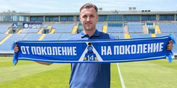 Треньорът на Левски София Генчев наказан за обидни думи срещу треньора на Спартак Варна по време на мач
