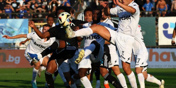 Идва мач Левски – Славия, а към Венци Стефанов потече река от пари от „Герена“! Официално