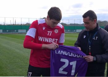 Запазен за ЦСКА! Лапоухов без минути за Беларус след намеса на ръководството на „армейците“